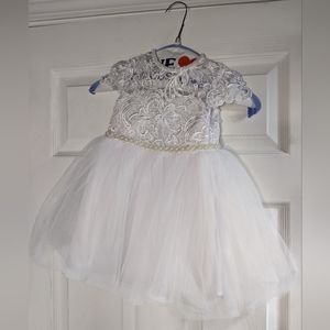 JJ's House white flower girl dress toddler size 2